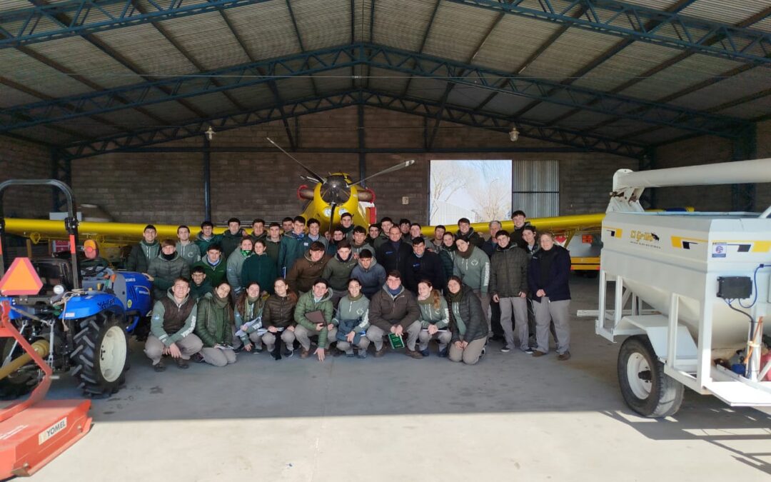 Fumigación, fertilización y siembra aérea