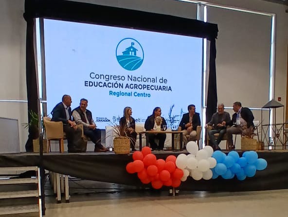 CONGRESO NACIONAL DE EDUCACIÓN AGROPECUARIA -Regional Centro-